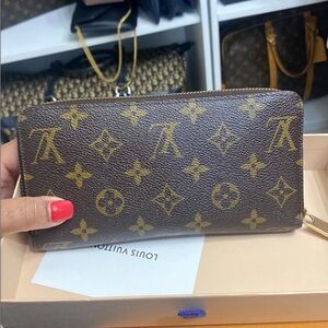 Louis Vuitton Brown and Gold Monogram Zipper Wallet with box a condition